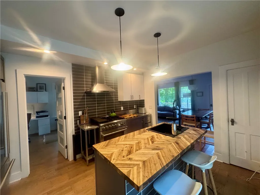 4 King Street, Oneonta, New York 13820, Oneonta, New York 13820, 4 Bedrooms Bedrooms, 10 Rooms Rooms,1 BathroomBathrooms,Residential,Closed,4 King Street, Oneonta, New York 13820,0,R1626537