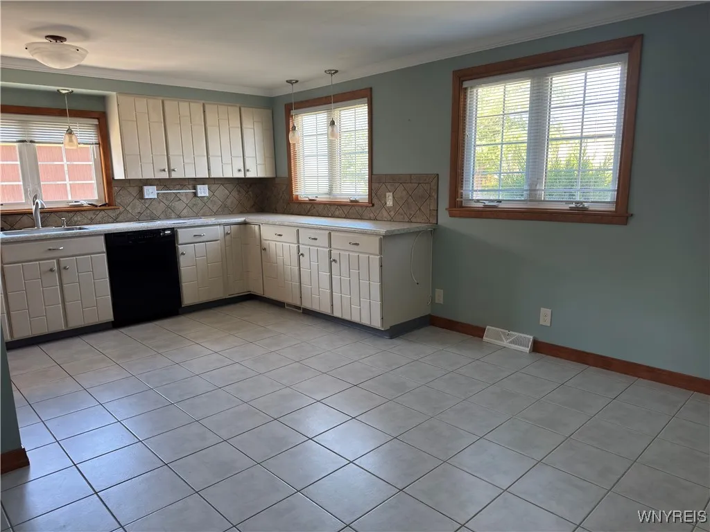 Spacious Kitchen with plentiful cupboards