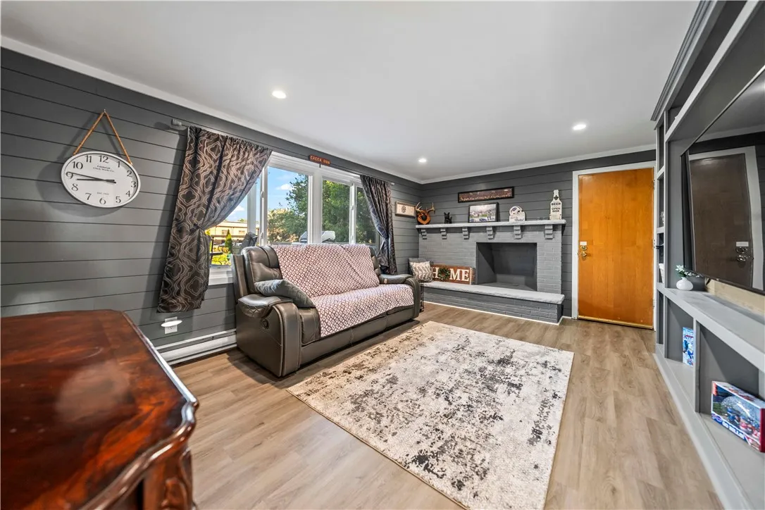 32 Westerloe Ave, Brighton, New York 14620, Brighton, New York 14620, 4 Bedrooms Bedrooms, 7 Rooms Rooms,2 BathroomsBathrooms,Residential,Closed,32 Westerloe Ave, Brighton, New York 14620,0,R1626259