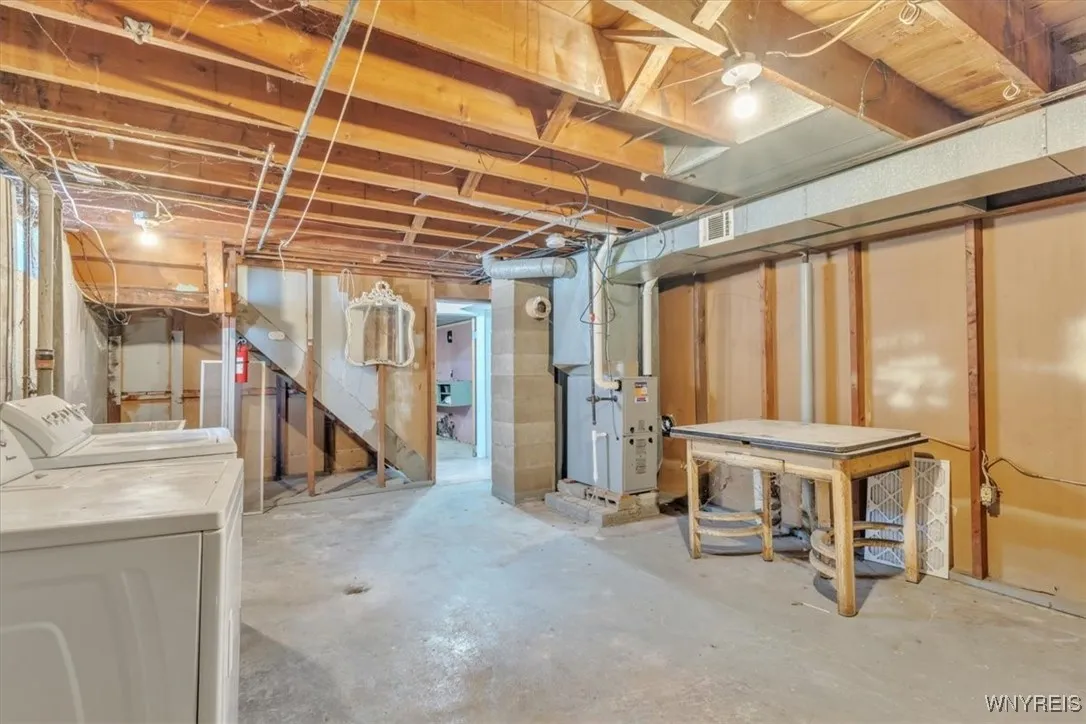 135 Mapleview Drive, Tonawanda, New York 14150, Tonawanda, New York 14150, 3 Bedrooms Bedrooms, 5 Rooms Rooms,1 BathroomBathrooms,Residential,Closed,135 Mapleview Drive, Tonawanda, New York 14150,0,B1626727