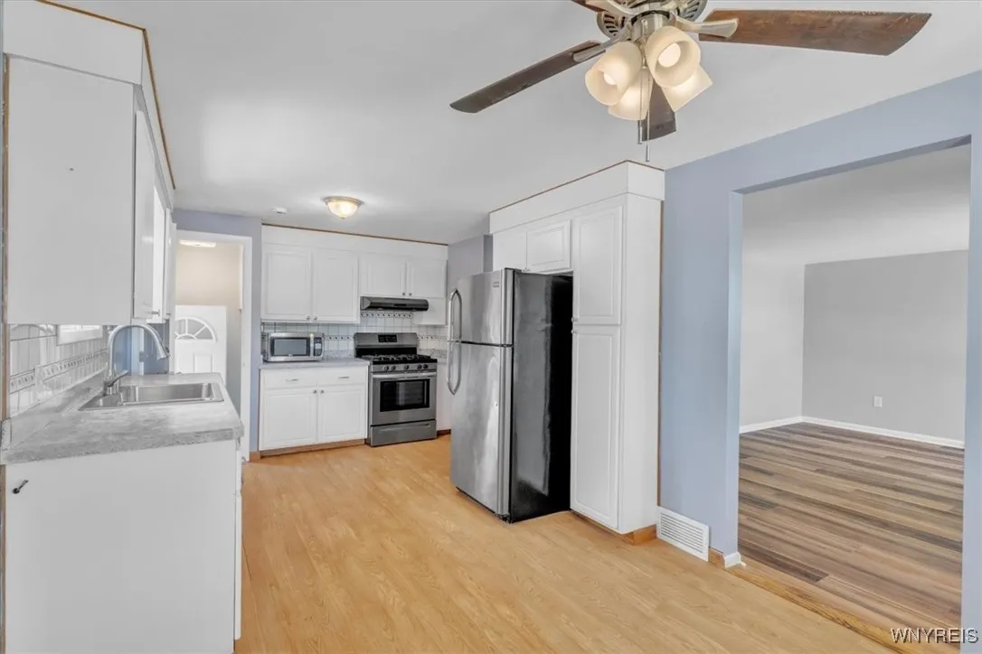 135 Mapleview Drive, Tonawanda, New York 14150, Tonawanda, New York 14150, 3 Bedrooms Bedrooms, 5 Rooms Rooms,1 BathroomBathrooms,Residential,Closed,135 Mapleview Drive, Tonawanda, New York 14150,0,B1626727