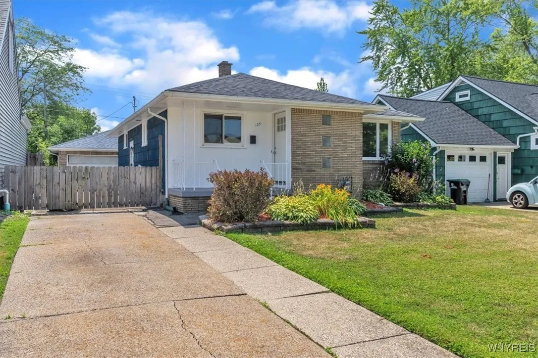 135 Mapleview Drive, Tonawanda, New York 14150, Tonawanda, New York 14150, 3 Bedrooms Bedrooms, 5 Rooms Rooms,1 BathroomBathrooms,Residential,Closed,135 Mapleview Drive, Tonawanda, New York 14150,0,B1626727