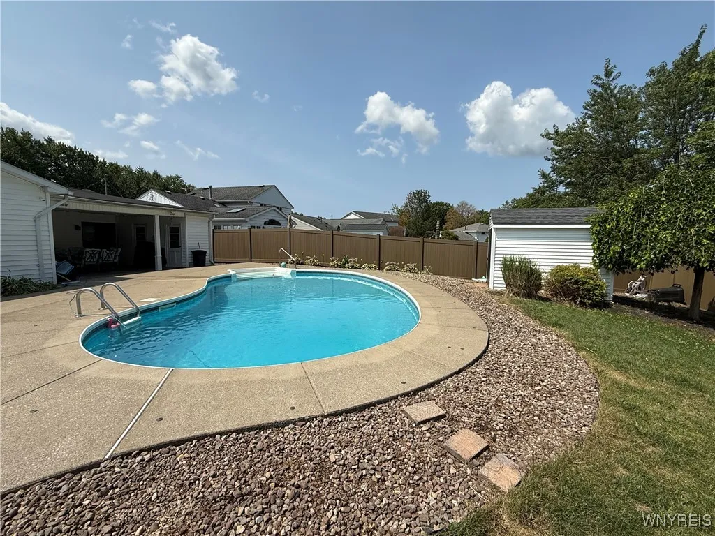 128 Cranwood Drive, West Seneca, New York 14224, West Seneca, New York 14224, 3 Bedrooms Bedrooms, 5 Rooms Rooms,2 BathroomsBathrooms,Residential,Closed,128 Cranwood Drive, West Seneca, New York 14224,0,B1626738