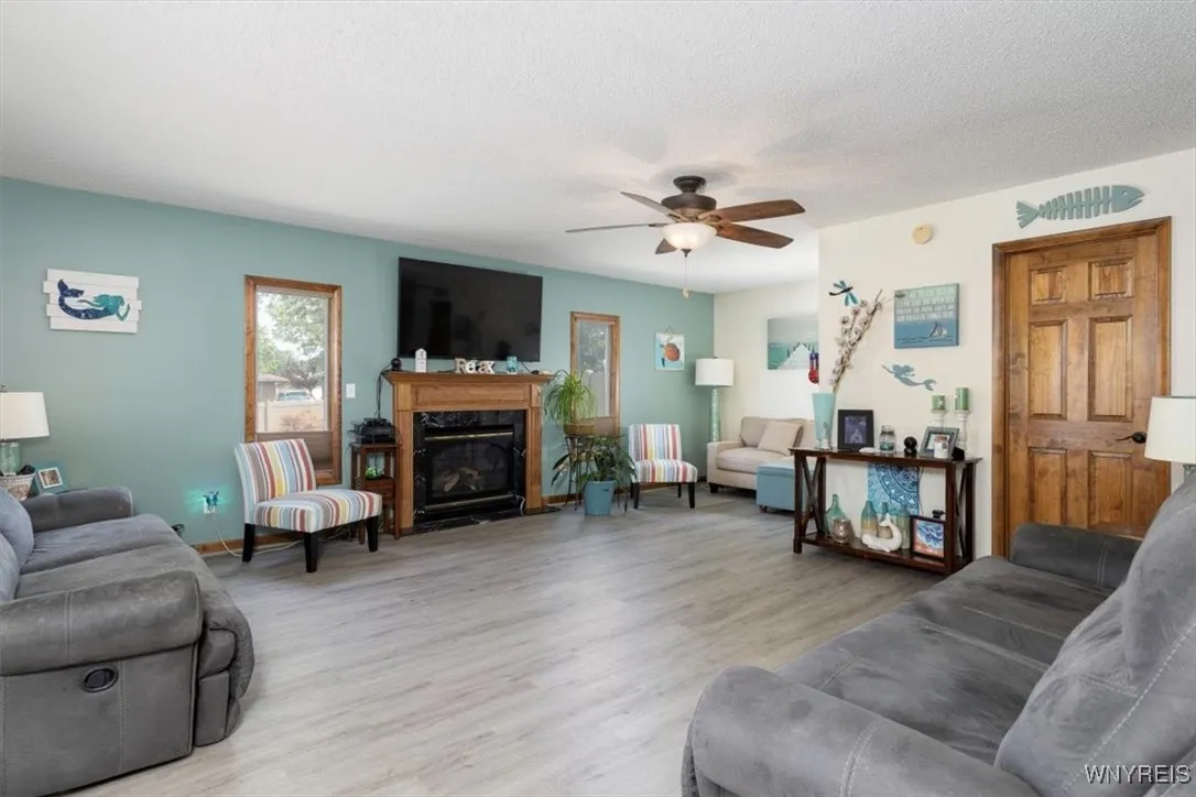 128 Cranwood Drive, West Seneca, New York 14224, West Seneca, New York 14224, 3 Bedrooms Bedrooms, 5 Rooms Rooms,2 BathroomsBathrooms,Residential,Closed,128 Cranwood Drive, West Seneca, New York 14224,0,B1626738