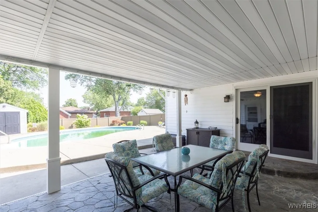 128 Cranwood Drive, West Seneca, New York 14224, West Seneca, New York 14224, 3 Bedrooms Bedrooms, 5 Rooms Rooms,2 BathroomsBathrooms,Residential,Closed,128 Cranwood Drive, West Seneca, New York 14224,0,B1626738