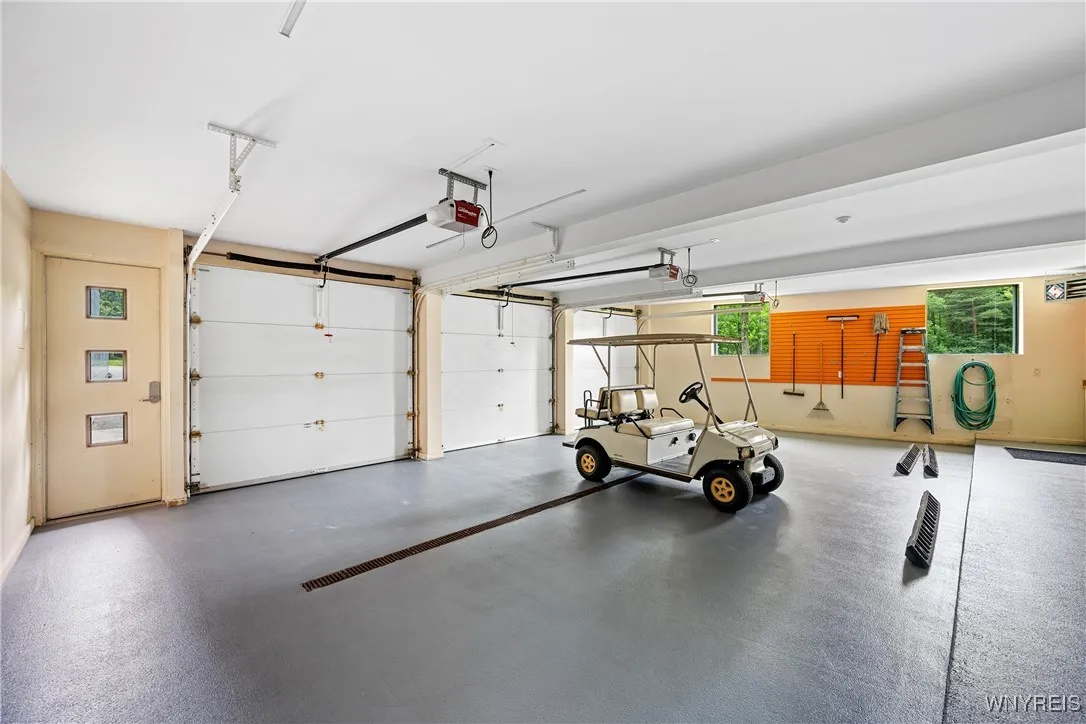 41 Melant Drive, Orchard Park, New York 14127, Orchard Park, New York 14127, 4 Bedrooms Bedrooms, 23 Rooms Rooms,5 BathroomsBathrooms,Residential,For Sale,41 Melant Drive, Orchard Park, New York 14127,B1619022