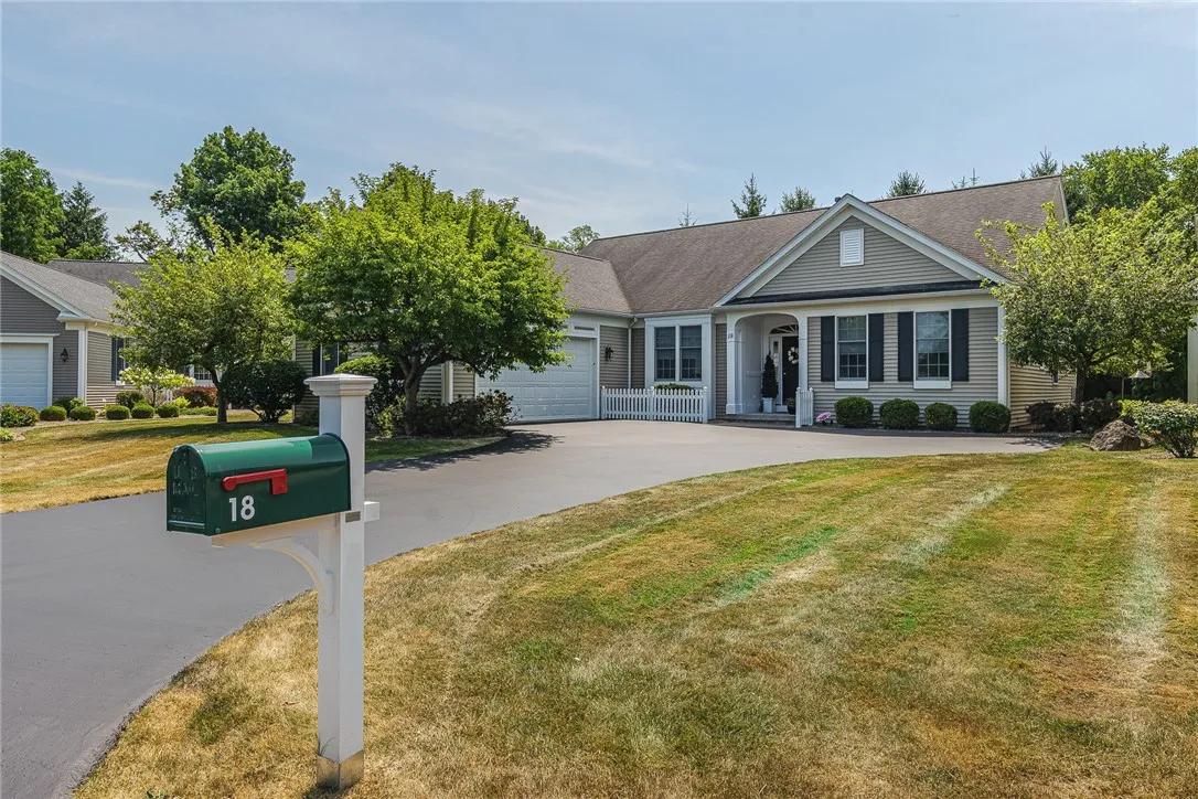 18 Mid Ponds Lane, Pittsford, New York 14534, Pittsford, New York 14534, 2 Bedrooms Bedrooms, 5 Rooms Rooms,2 BathroomsBathrooms,Residential,Closed,18 Mid Ponds Lane, Pittsford, New York 14534,0,R1626181