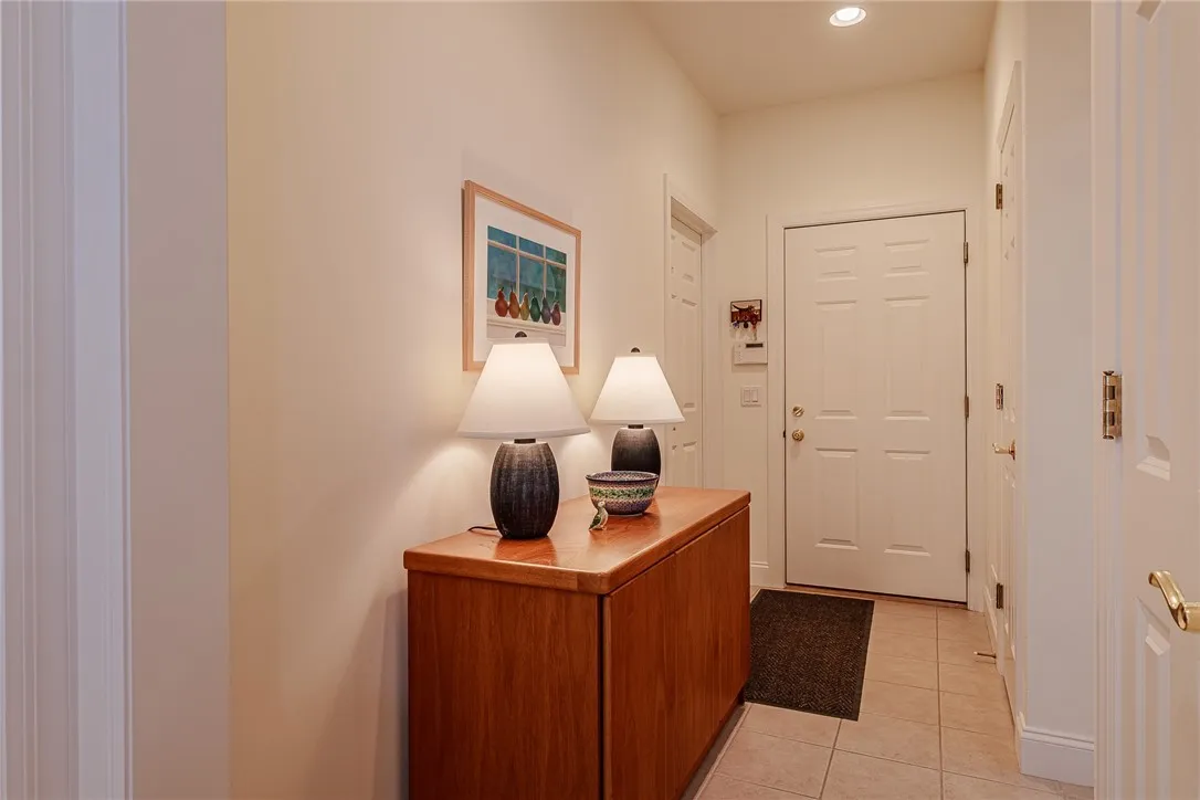 18 Mid Ponds Lane, Pittsford, New York 14534, Pittsford, New York 14534, 2 Bedrooms Bedrooms, 5 Rooms Rooms,2 BathroomsBathrooms,Residential,Closed,18 Mid Ponds Lane, Pittsford, New York 14534,0,R1626181
