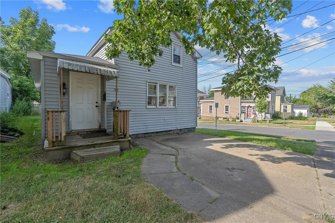 148 West Cayuga Street, Oswego, New York 13126, Oswego, New York 13126, 3 Bedrooms Bedrooms, 5 Rooms Rooms,1 BathroomBathrooms,Residential Lease,For Rent,148 West Cayuga Street, Oswego, New York 13126,S1625562
