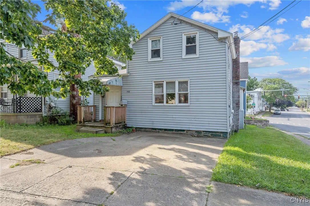 148 West Cayuga Street, Oswego, New York 13126, Oswego, New York 13126, 3 Bedrooms Bedrooms, 5 Rooms Rooms,1 BathroomBathrooms,Residential Lease,For Rent,148 West Cayuga Street, Oswego, New York 13126,S1625562