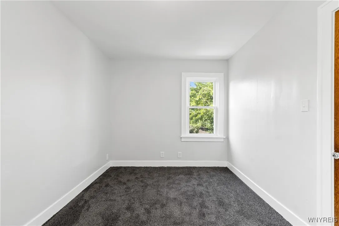 71 Gerald Avenue Upper, Buffalo, New York 14215, Buffalo, New York 14215, 2 Bedrooms Bedrooms, 5 Rooms Rooms,1 BathroomBathrooms,Residential Lease,For Rent,71 Gerald Avenue Upper, Buffalo, New York 14215,B1626602