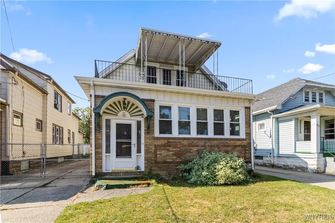 71 Gerald Avenue Upper, Buffalo, New York 14215, Buffalo, New York 14215, 2 Bedrooms Bedrooms, 5 Rooms Rooms,1 BathroomBathrooms,Residential Lease,For Rent,71 Gerald Avenue Upper, Buffalo, New York 14215,B1626602