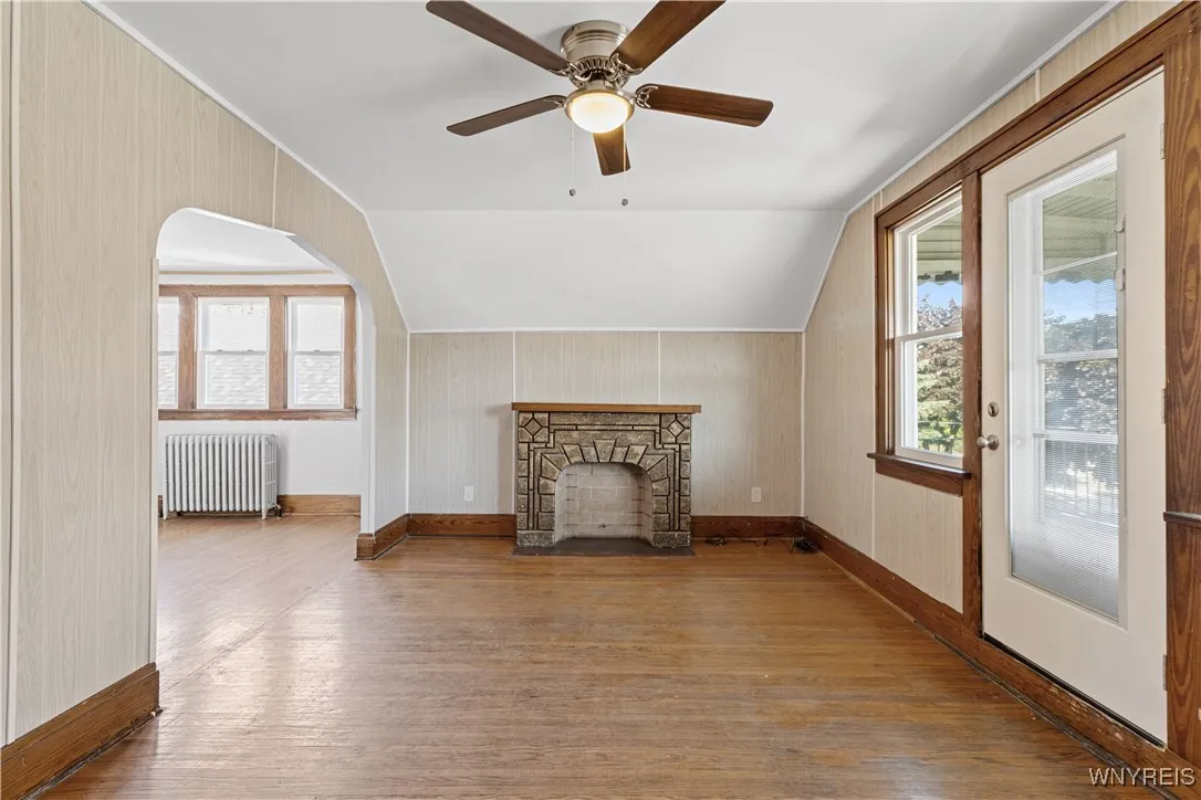71 Gerald Avenue Upper, Buffalo, New York 14215, Buffalo, New York 14215, 2 Bedrooms Bedrooms, 5 Rooms Rooms,1 BathroomBathrooms,Residential Lease,For Rent,71 Gerald Avenue Upper, Buffalo, New York 14215,B1626602