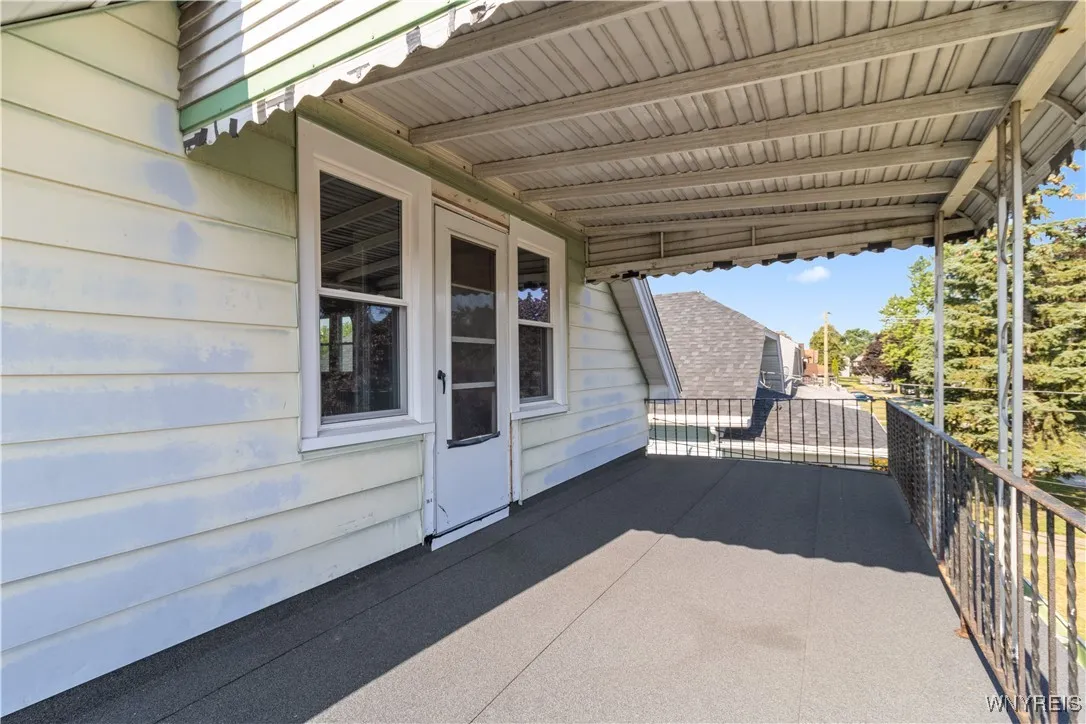 71 Gerald Avenue Upper, Buffalo, New York 14215, Buffalo, New York 14215, 2 Bedrooms Bedrooms, 5 Rooms Rooms,1 BathroomBathrooms,Residential Lease,For Rent,71 Gerald Avenue Upper, Buffalo, New York 14215,B1626602