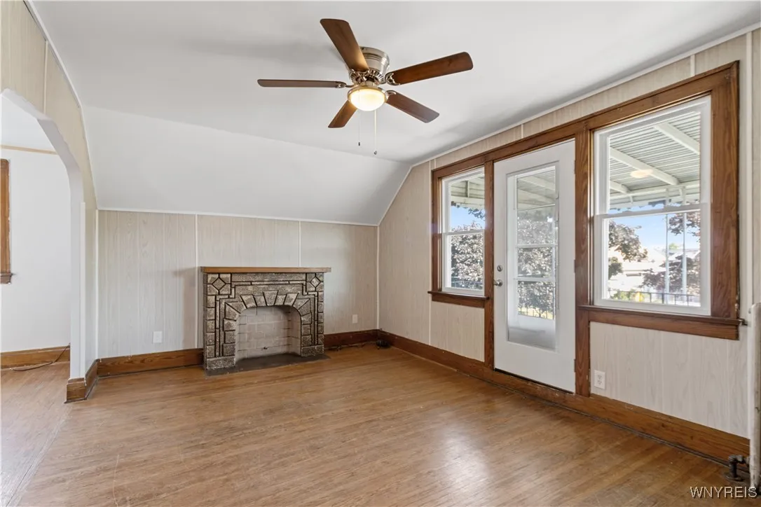 71 Gerald Avenue Upper, Buffalo, New York 14215, Buffalo, New York 14215, 2 Bedrooms Bedrooms, 5 Rooms Rooms,1 BathroomBathrooms,Residential Lease,For Rent,71 Gerald Avenue Upper, Buffalo, New York 14215,B1626602