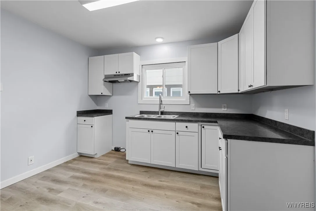 71 Gerald Avenue Lower, Buffalo, New York 14215, Buffalo, New York 14215, 3 Bedrooms Bedrooms, 7 Rooms Rooms,1 BathroomBathrooms,Residential Lease,For Rent,71 Gerald Avenue Lower, Buffalo, New York 14215,B1626544