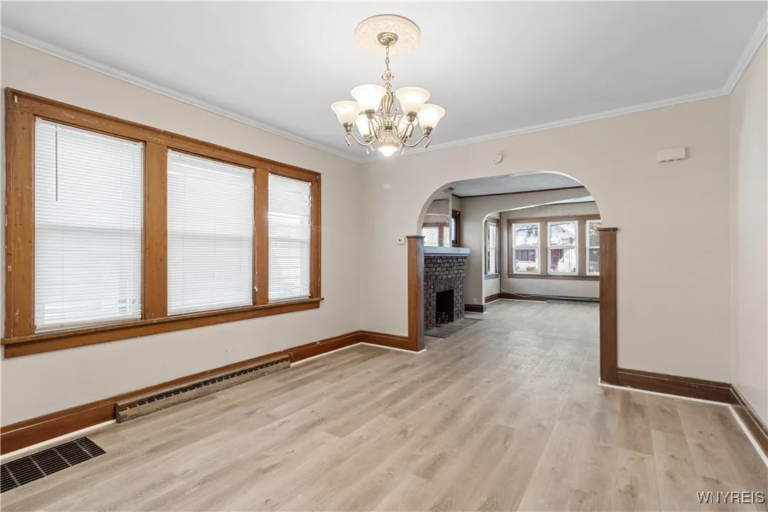 71 Gerald Avenue Lower, Buffalo, New York 14215, Buffalo, New York 14215, 3 Bedrooms Bedrooms, 7 Rooms Rooms,1 BathroomBathrooms,Residential Lease,For Rent,71 Gerald Avenue Lower, Buffalo, New York 14215,B1626544