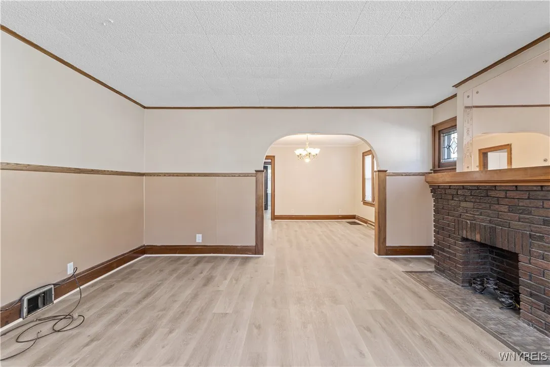 71 Gerald Avenue Lower, Buffalo, New York 14215, Buffalo, New York 14215, 3 Bedrooms Bedrooms, 7 Rooms Rooms,1 BathroomBathrooms,Residential Lease,For Rent,71 Gerald Avenue Lower, Buffalo, New York 14215,B1626544
