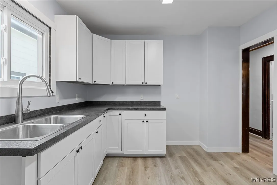 71 Gerald Avenue Lower, Buffalo, New York 14215, Buffalo, New York 14215, 3 Bedrooms Bedrooms, 7 Rooms Rooms,1 BathroomBathrooms,Residential Lease,For Rent,71 Gerald Avenue Lower, Buffalo, New York 14215,B1626544