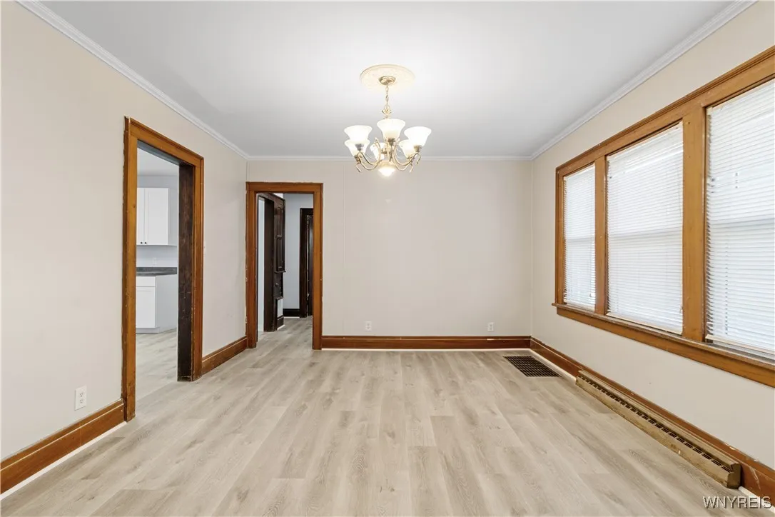 71 Gerald Avenue Lower, Buffalo, New York 14215, Buffalo, New York 14215, 3 Bedrooms Bedrooms, 7 Rooms Rooms,1 BathroomBathrooms,Residential Lease,For Rent,71 Gerald Avenue Lower, Buffalo, New York 14215,B1626544
