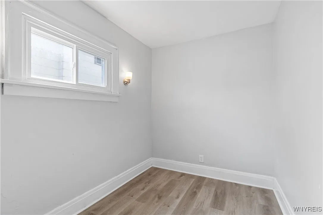 71 Gerald Avenue Lower, Buffalo, New York 14215, Buffalo, New York 14215, 3 Bedrooms Bedrooms, 7 Rooms Rooms,1 BathroomBathrooms,Residential Lease,For Rent,71 Gerald Avenue Lower, Buffalo, New York 14215,B1626544