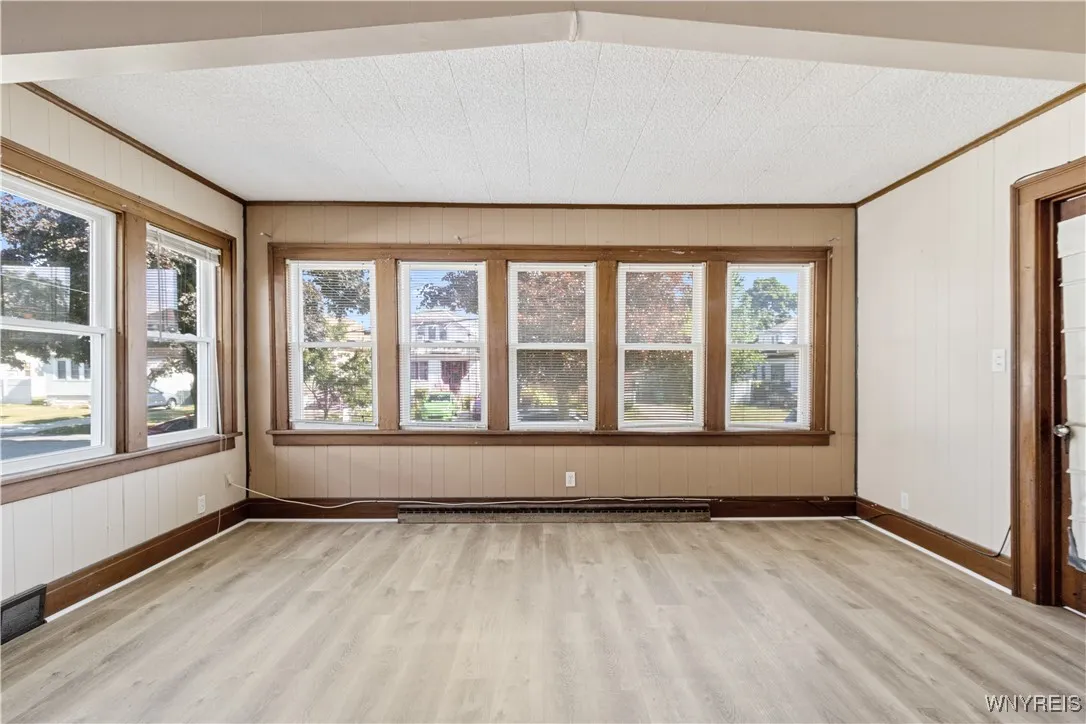 71 Gerald Avenue Lower, Buffalo, New York 14215, Buffalo, New York 14215, 3 Bedrooms Bedrooms, 7 Rooms Rooms,1 BathroomBathrooms,Residential Lease,For Rent,71 Gerald Avenue Lower, Buffalo, New York 14215,B1626544