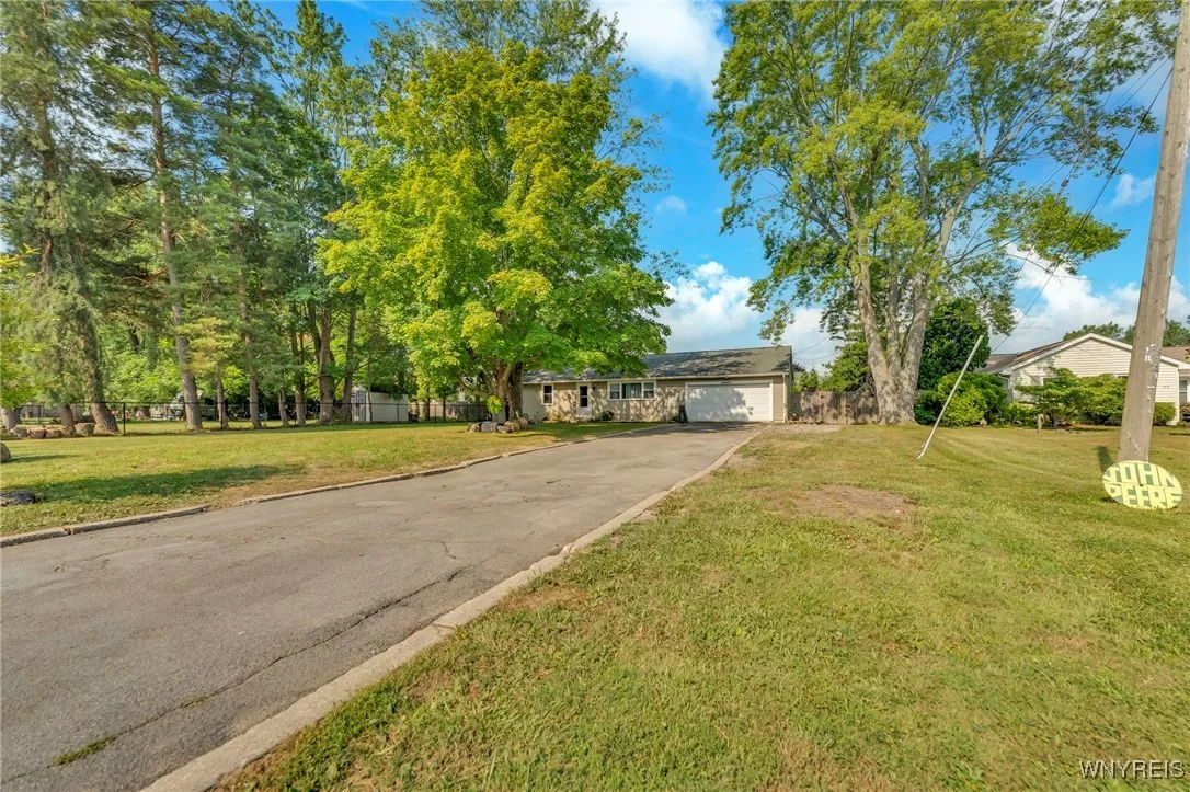 140 Haussauer Road, Amherst, New York 14068, Amherst, New York 14068, 3 Bedrooms Bedrooms, 5 Rooms Rooms,1 BathroomBathrooms,Residential,Closed,140 Haussauer Road, Amherst, New York 14068,0,B1626979