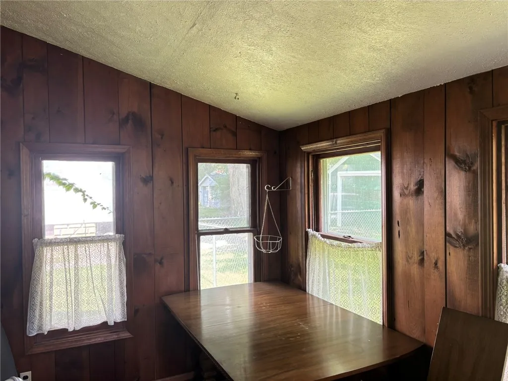 26 Chestnut Ridge Road, Chili, New York 14624, Chili, New York 14624, 2 Bedrooms Bedrooms, 6 Rooms Rooms,1 BathroomBathrooms,Residential,Closed,26 Chestnut Ridge Road, Chili, New York 14624,0,R1626573