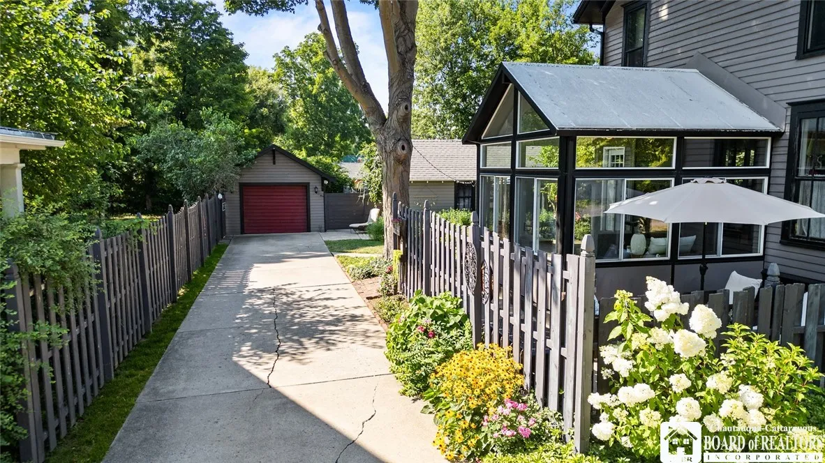 160 Temple Street, Pomfret, New York 14063, Pomfret, New York 14063, 4 Bedrooms Bedrooms, 12 Rooms Rooms,3 BathroomsBathrooms,Residential,Closed,160 Temple Street, Pomfret, New York 14063,0,R1626961