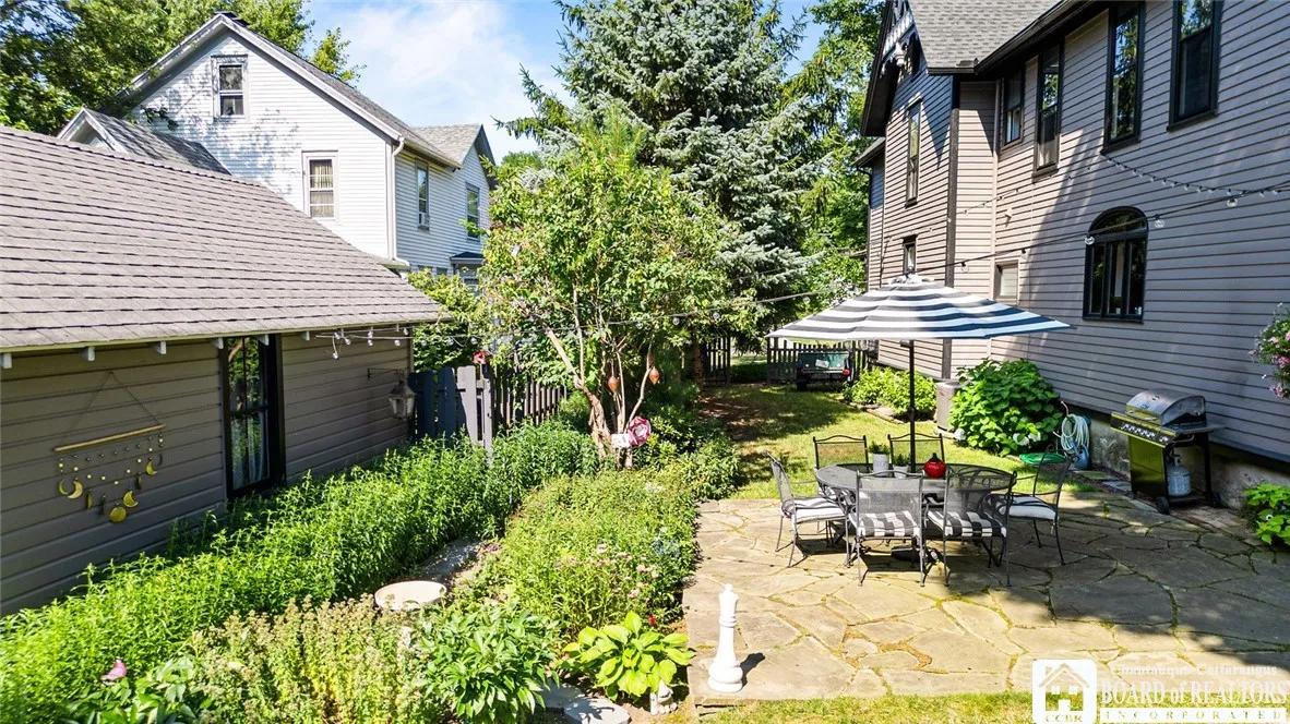 160 Temple Street, Pomfret, New York 14063, Pomfret, New York 14063, 4 Bedrooms Bedrooms, 12 Rooms Rooms,3 BathroomsBathrooms,Residential,Closed,160 Temple Street, Pomfret, New York 14063,0,R1626961