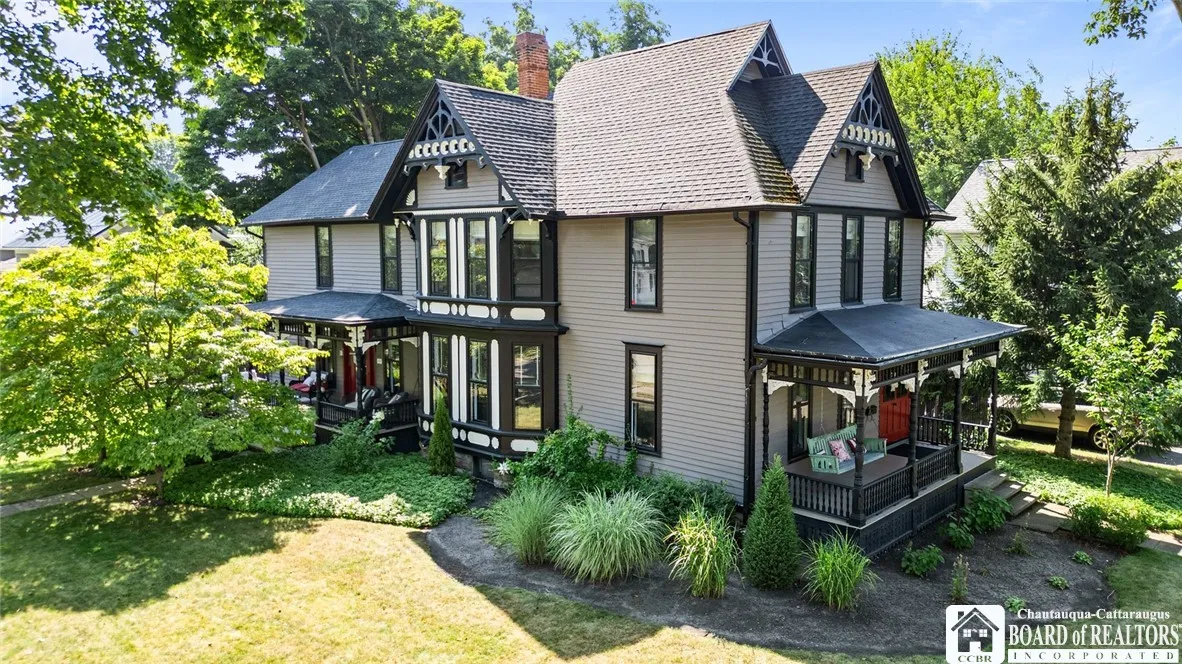 160 Temple Street, Pomfret, New York 14063, Pomfret, New York 14063, 4 Bedrooms Bedrooms, 12 Rooms Rooms,3 BathroomsBathrooms,Residential,Closed,160 Temple Street, Pomfret, New York 14063,0,R1626961