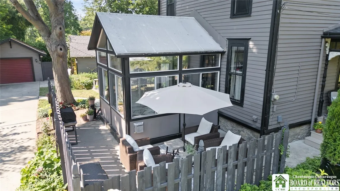 160 Temple Street, Pomfret, New York 14063, Pomfret, New York 14063, 4 Bedrooms Bedrooms, 12 Rooms Rooms,3 BathroomsBathrooms,Residential,Closed,160 Temple Street, Pomfret, New York 14063,0,R1626961