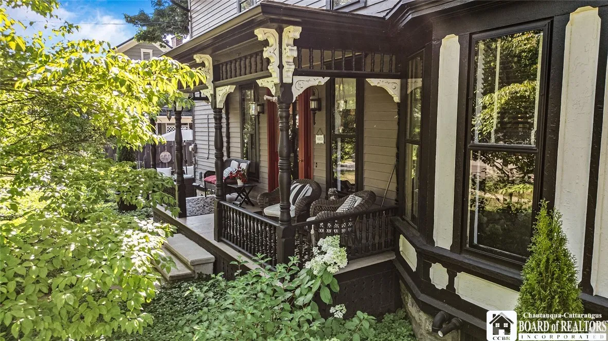 160 Temple Street, Pomfret, New York 14063, Pomfret, New York 14063, 4 Bedrooms Bedrooms, 12 Rooms Rooms,3 BathroomsBathrooms,Residential,Closed,160 Temple Street, Pomfret, New York 14063,0,R1626961