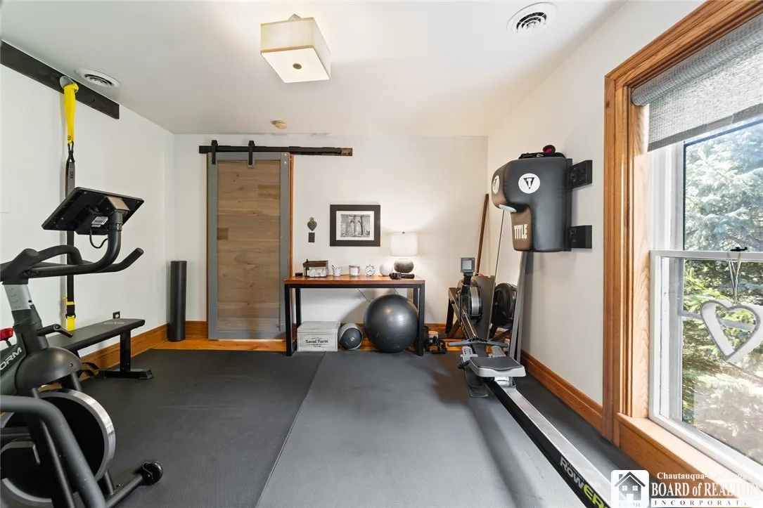 160 Temple Street, Pomfret, New York 14063, Pomfret, New York 14063, 4 Bedrooms Bedrooms, 12 Rooms Rooms,3 BathroomsBathrooms,Residential,Closed,160 Temple Street, Pomfret, New York 14063,0,R1626961