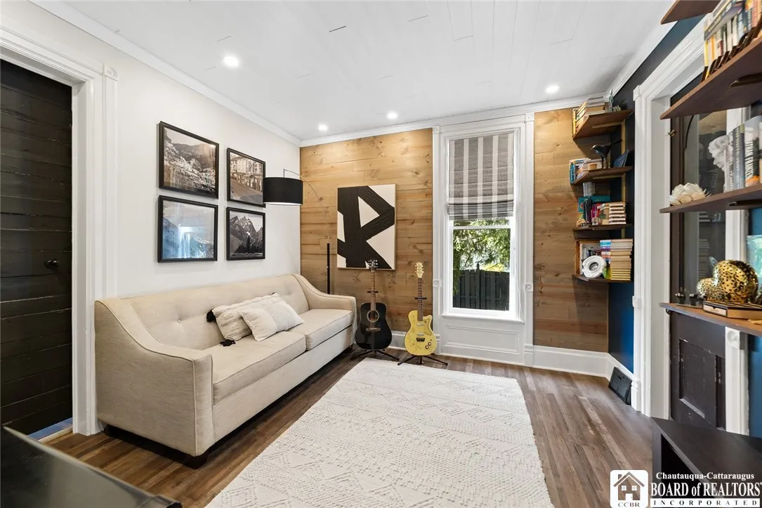 160 Temple Street, Pomfret, New York 14063, Pomfret, New York 14063, 4 Bedrooms Bedrooms, 12 Rooms Rooms,3 BathroomsBathrooms,Residential,Closed,160 Temple Street, Pomfret, New York 14063,0,R1626961