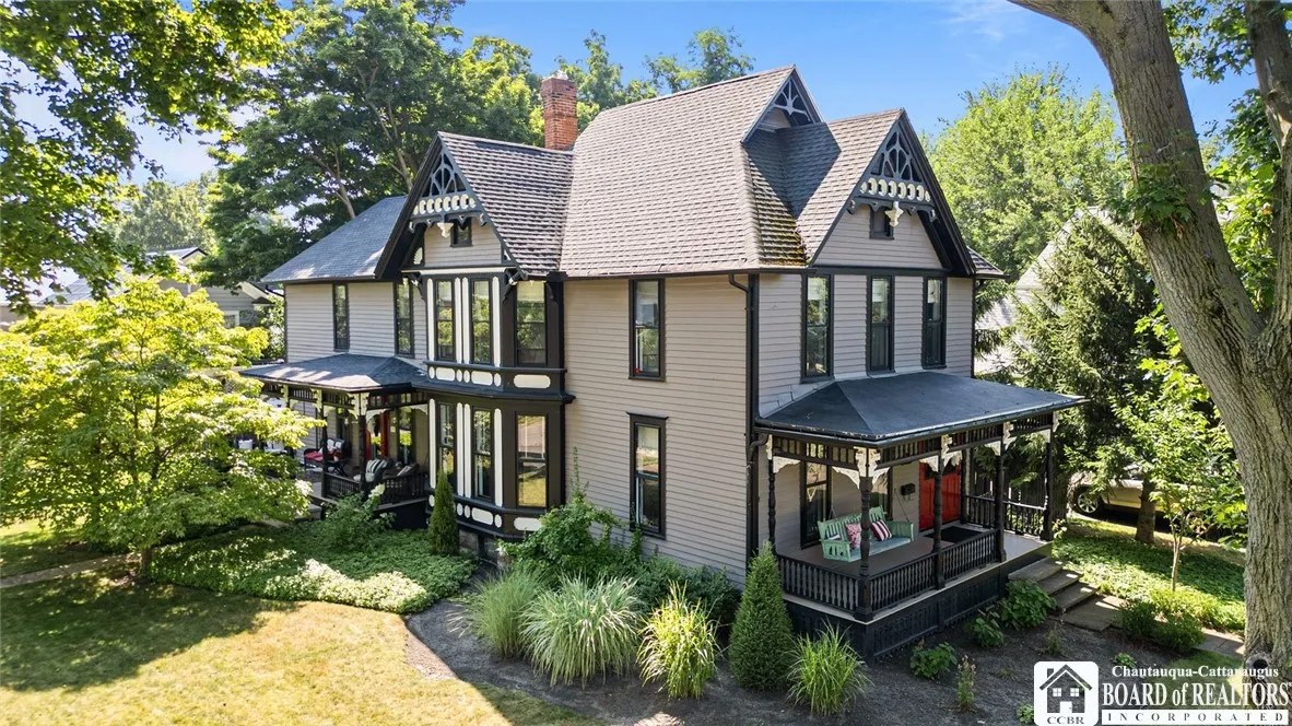 160 Temple Street, Pomfret, New York 14063, Pomfret, New York 14063, 4 Bedrooms Bedrooms, 12 Rooms Rooms,3 BathroomsBathrooms,Residential,Closed,160 Temple Street, Pomfret, New York 14063,0,R1626961