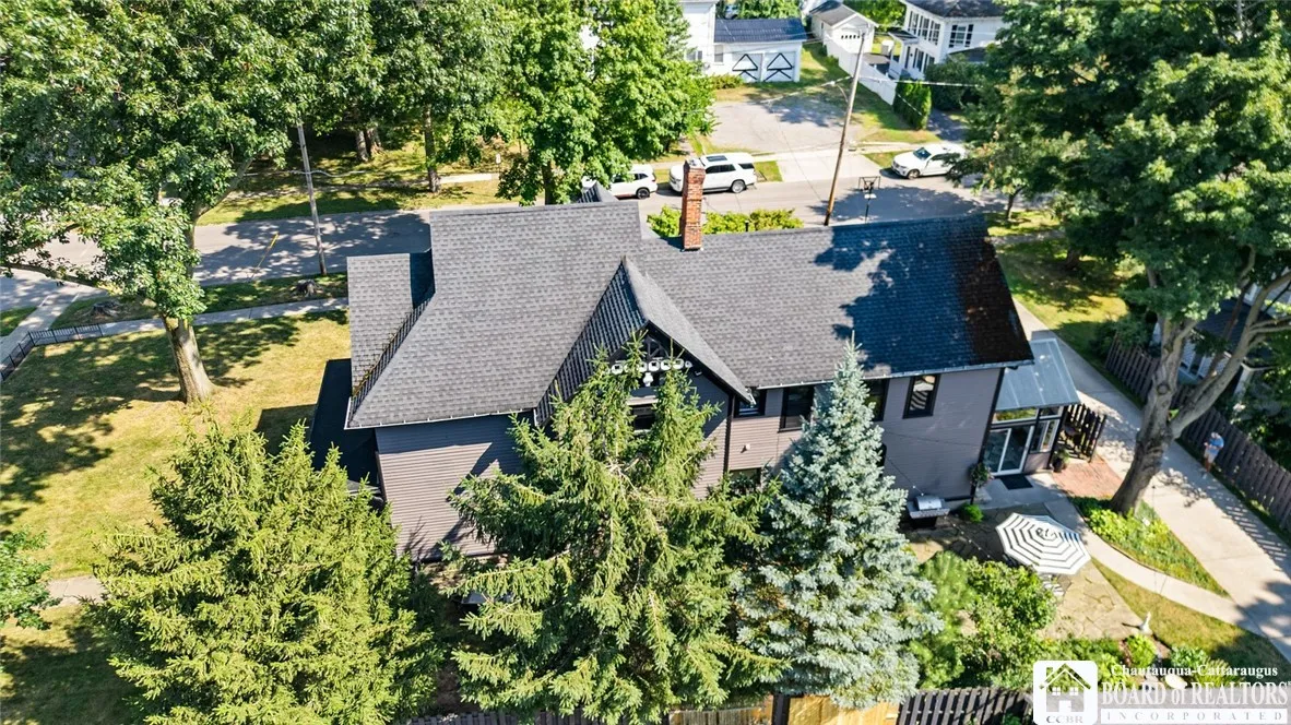 160 Temple Street, Pomfret, New York 14063, Pomfret, New York 14063, 4 Bedrooms Bedrooms, 12 Rooms Rooms,3 BathroomsBathrooms,Residential,Closed,160 Temple Street, Pomfret, New York 14063,0,R1626961