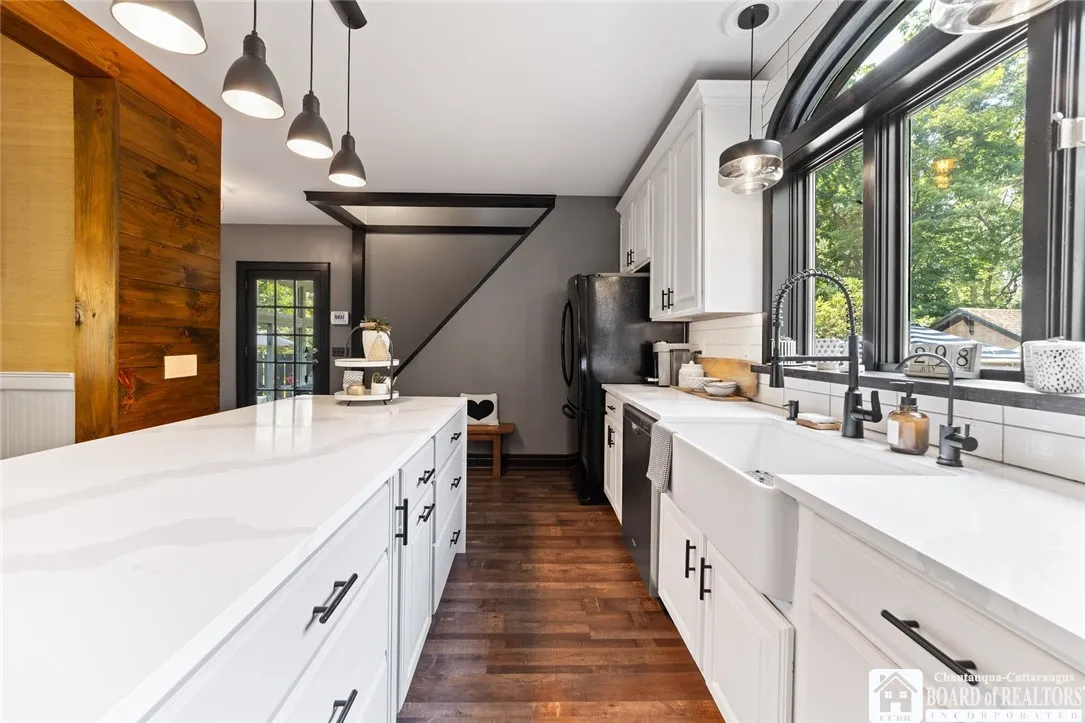 160 Temple Street, Pomfret, New York 14063, Pomfret, New York 14063, 4 Bedrooms Bedrooms, 12 Rooms Rooms,3 BathroomsBathrooms,Residential,Closed,160 Temple Street, Pomfret, New York 14063,0,R1626961