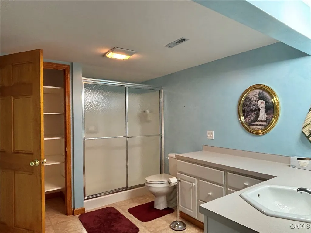 Basement full bath.