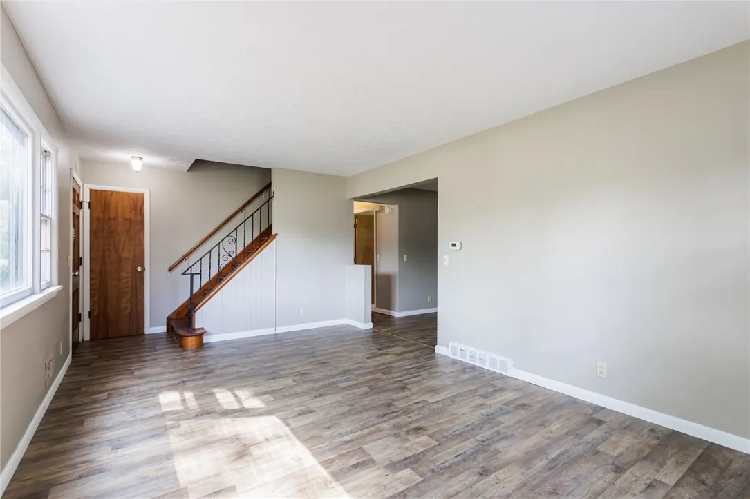 371 North Avenue, Parma, New York 14468, Parma, New York 14468, 4 Bedrooms Bedrooms, 9 Rooms Rooms,2 BathroomsBathrooms,Residential,Closed,371 North Avenue, Parma, New York 14468,0,R1625914