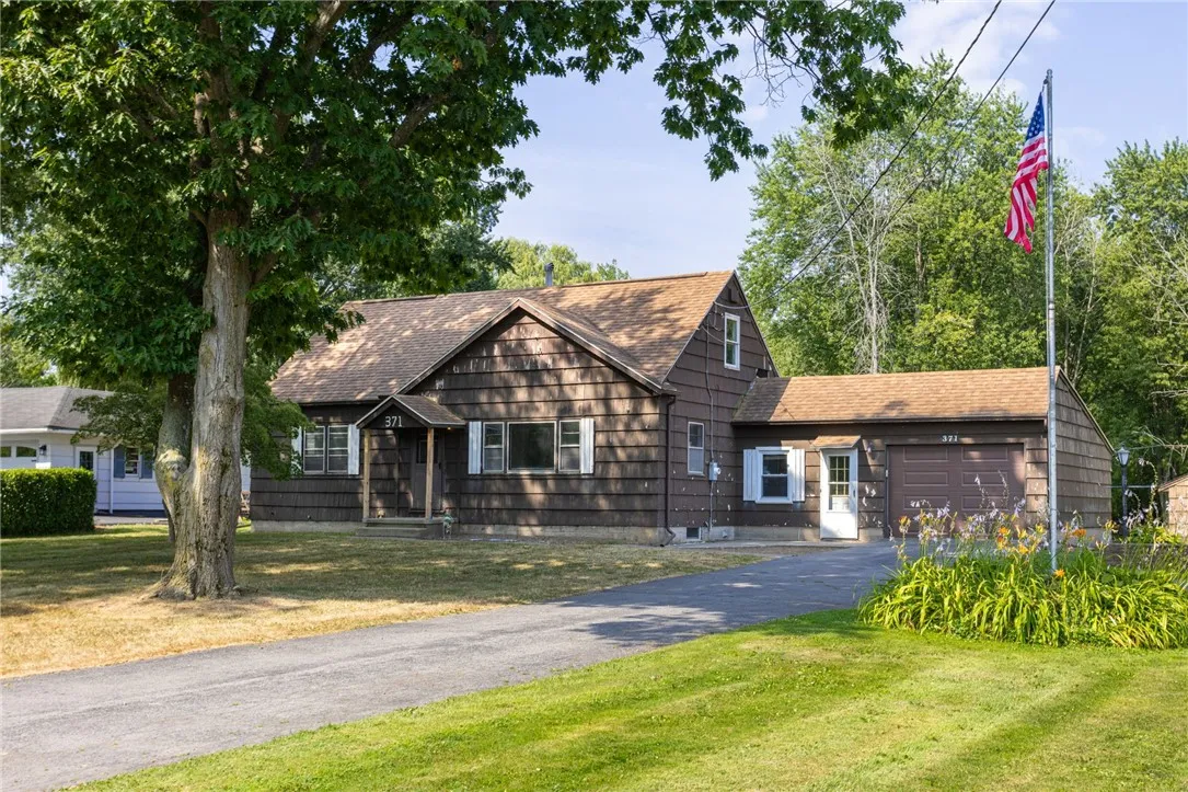 371 North Avenue, Parma, New York 14468, Parma, New York 14468, 4 Bedrooms Bedrooms, 9 Rooms Rooms,2 BathroomsBathrooms,Residential,Closed,371 North Avenue, Parma, New York 14468,0,R1625914