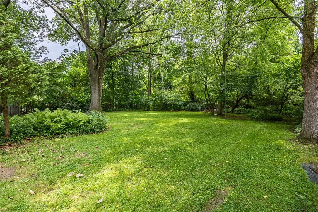 139 Crescent Road, Perinton, New York 14450, Perinton, New York 14450, 4 Bedrooms Bedrooms, 7 Rooms Rooms,2 BathroomsBathrooms,Residential,Closed,139 Crescent Road, Perinton, New York 14450,0,R1622494