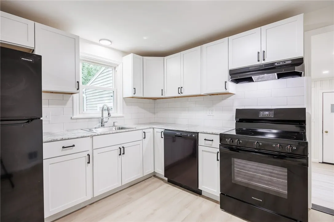 139 Crescent Road, Perinton, New York 14450, Perinton, New York 14450, 4 Bedrooms Bedrooms, 7 Rooms Rooms,2 BathroomsBathrooms,Residential,Closed,139 Crescent Road, Perinton, New York 14450,0,R1622494