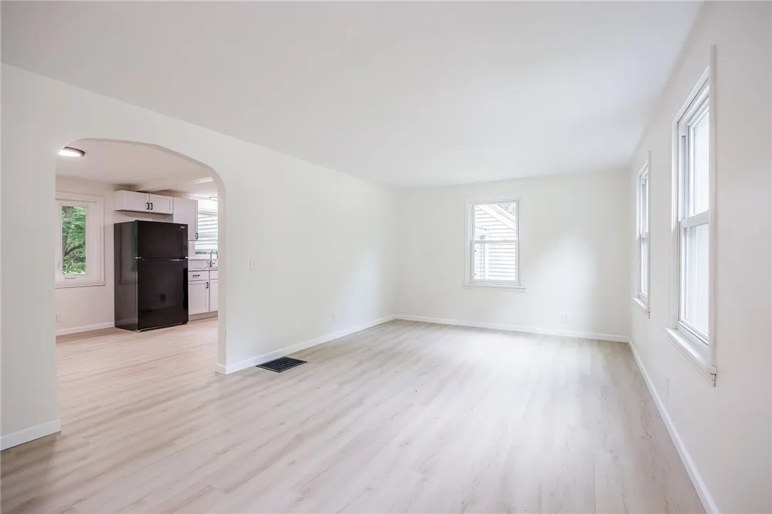 139 Crescent Road, Perinton, New York 14450, Perinton, New York 14450, 4 Bedrooms Bedrooms, 7 Rooms Rooms,2 BathroomsBathrooms,Residential,Closed,139 Crescent Road, Perinton, New York 14450,0,R1622494