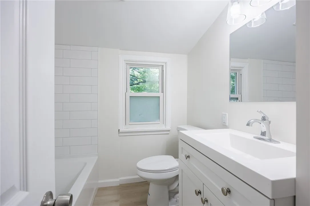 139 Crescent Road, Perinton, New York 14450, Perinton, New York 14450, 4 Bedrooms Bedrooms, 7 Rooms Rooms,2 BathroomsBathrooms,Residential,Closed,139 Crescent Road, Perinton, New York 14450,0,R1622494