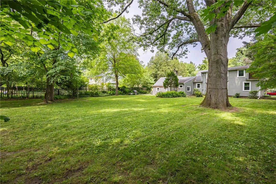 139 Crescent Road, Perinton, New York 14450, Perinton, New York 14450, 4 Bedrooms Bedrooms, 7 Rooms Rooms,2 BathroomsBathrooms,Residential,Closed,139 Crescent Road, Perinton, New York 14450,0,R1622494