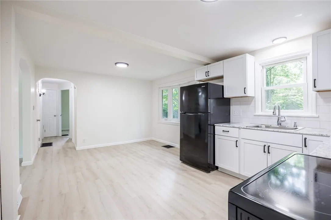 139 Crescent Road, Perinton, New York 14450, Perinton, New York 14450, 4 Bedrooms Bedrooms, 7 Rooms Rooms,2 BathroomsBathrooms,Residential,Closed,139 Crescent Road, Perinton, New York 14450,0,R1622494