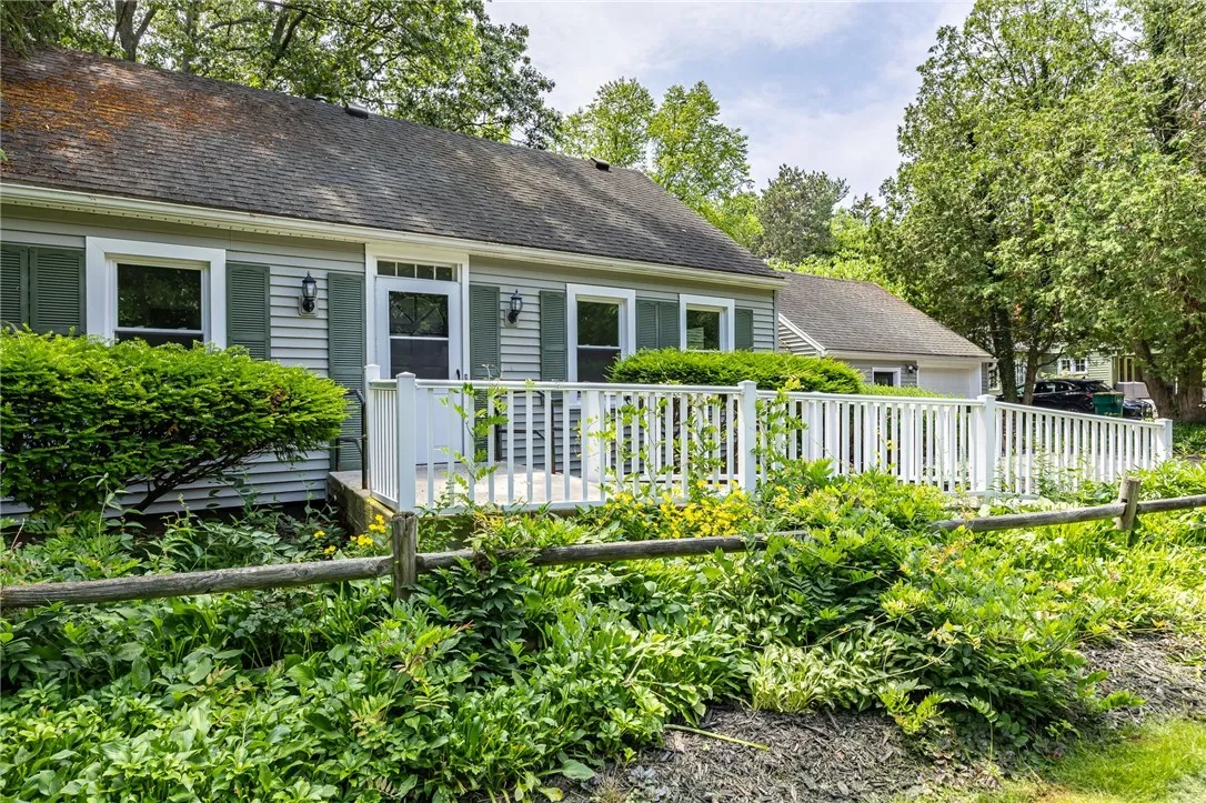 139 Crescent Road, Perinton, New York 14450, Perinton, New York 14450, 4 Bedrooms Bedrooms, 7 Rooms Rooms,2 BathroomsBathrooms,Residential,Closed,139 Crescent Road, Perinton, New York 14450,0,R1622494