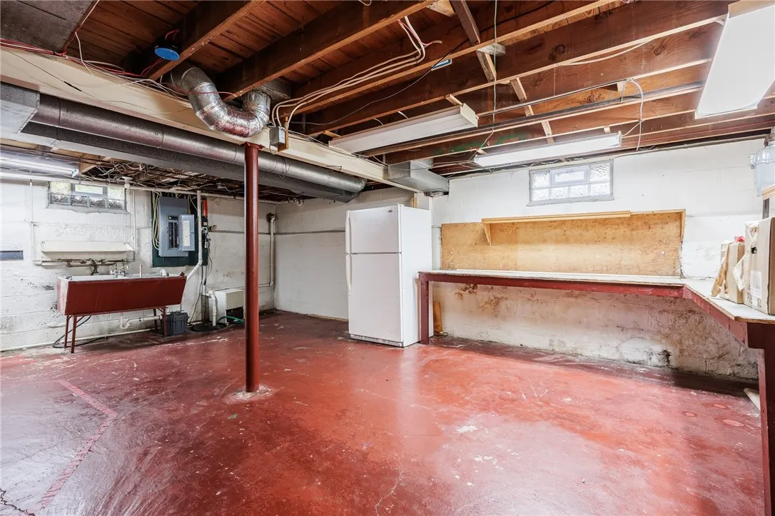 139 Crescent Road, Perinton, New York 14450, Perinton, New York 14450, 4 Bedrooms Bedrooms, 7 Rooms Rooms,2 BathroomsBathrooms,Residential,Closed,139 Crescent Road, Perinton, New York 14450,0,R1622494