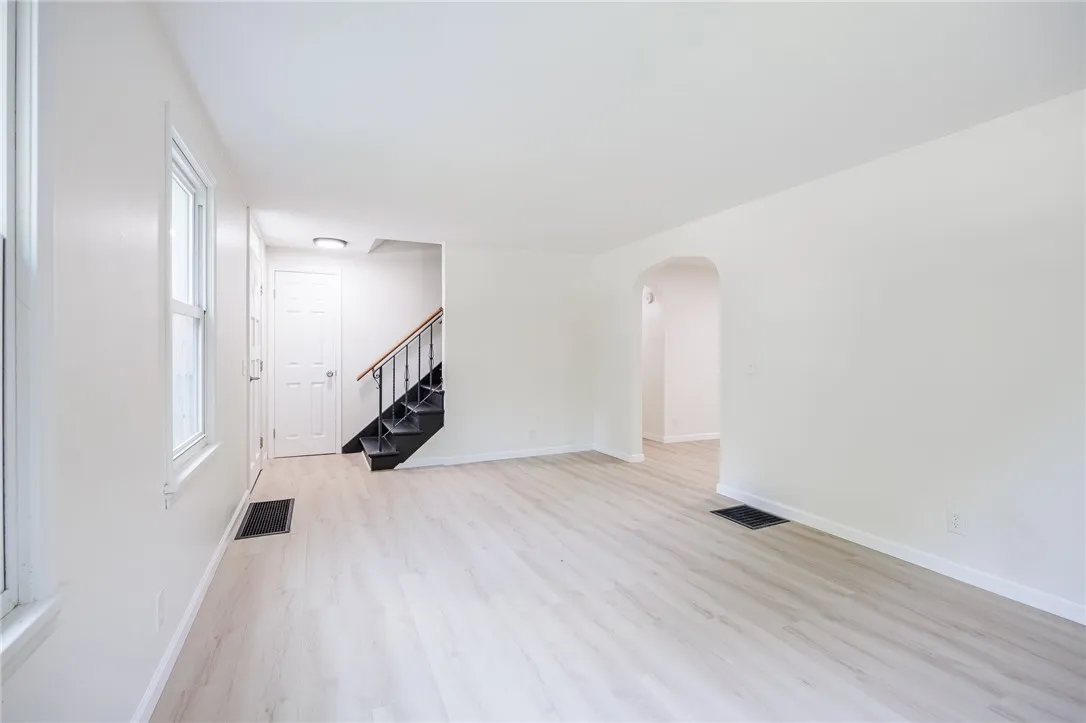 139 Crescent Road, Perinton, New York 14450, Perinton, New York 14450, 4 Bedrooms Bedrooms, 7 Rooms Rooms,2 BathroomsBathrooms,Residential,Closed,139 Crescent Road, Perinton, New York 14450,0,R1622494